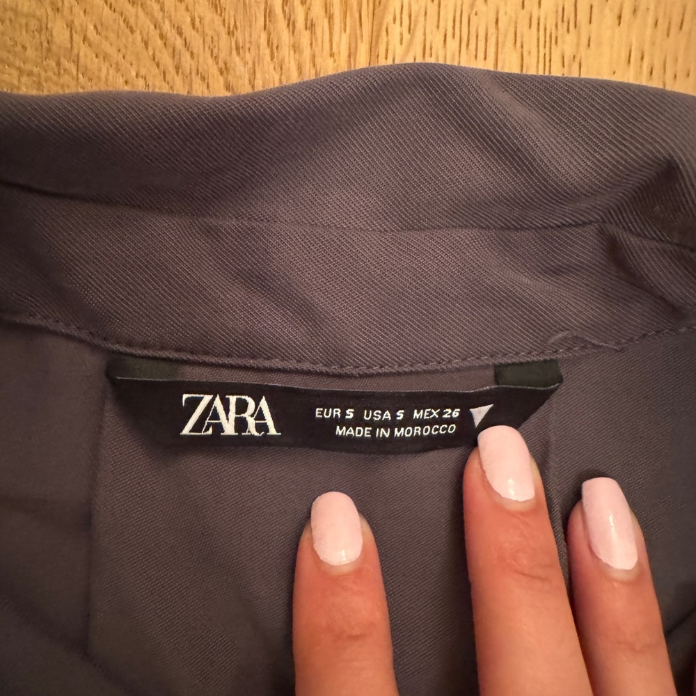 Nwot Zara Cropped Button Up - image 3